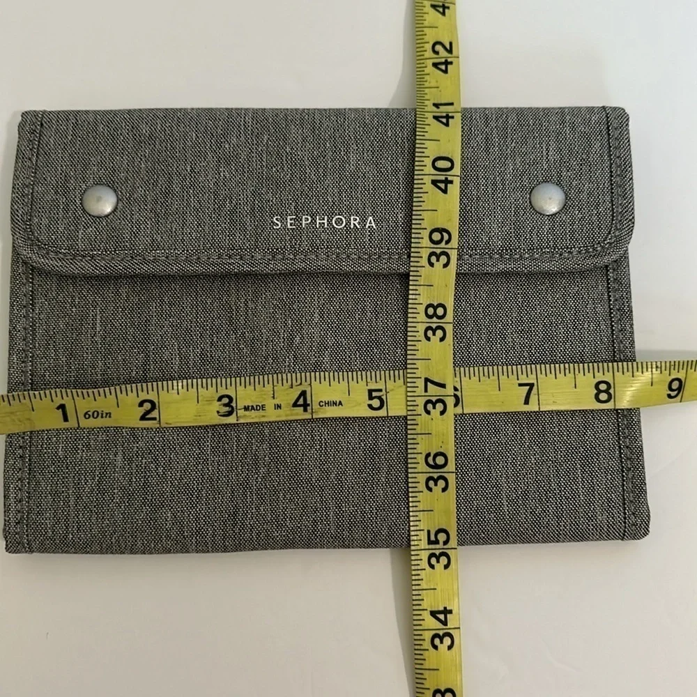 Sephora Brush Bag in silvery grey
